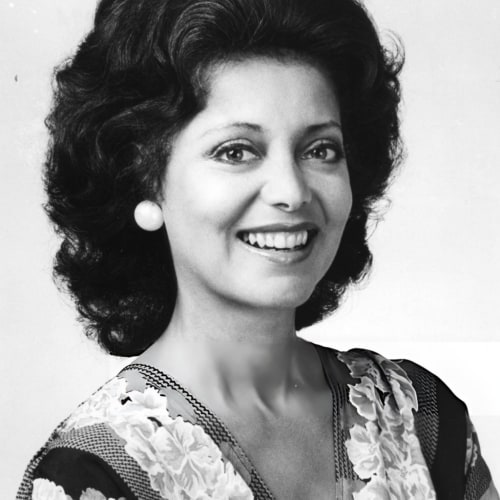 Ellen Holly