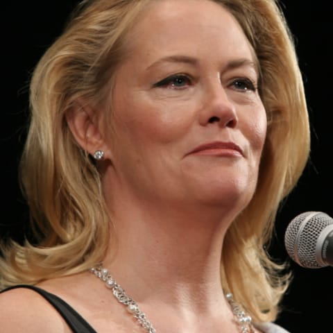 Cybill Shepherd