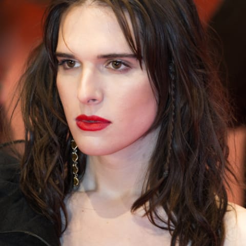 Hari Nef